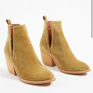 Jeffrey Campbell Womens Tan Orwell 2 Almond Toe Pull On Ankle Bootie Size 6